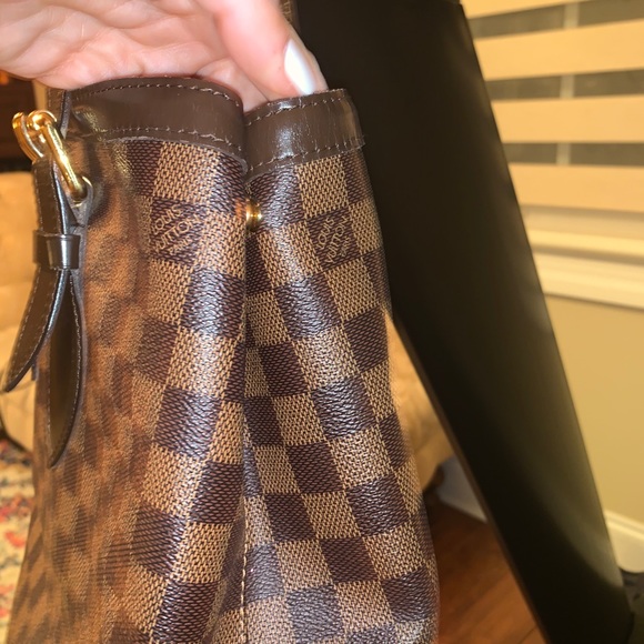 Authentic Louis Vuitton Damier Azur Hempstead MM - Picture 3 of 8